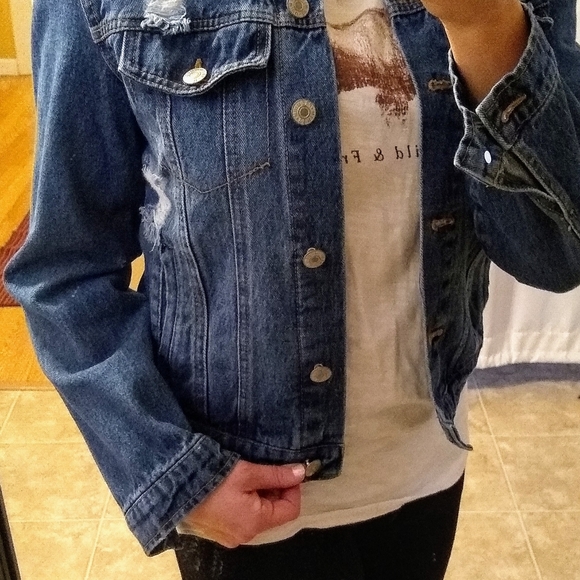 Denim jacket - Picture 2 of 4